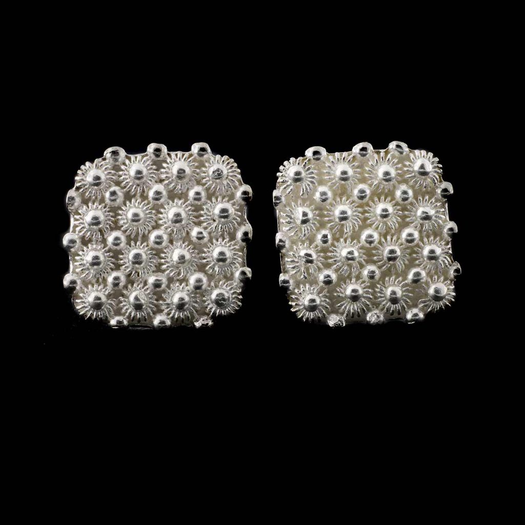 Orecchini in argento sterling con pietra di luna arcobaleno
