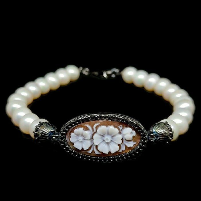 Bridgerton coral jewelry