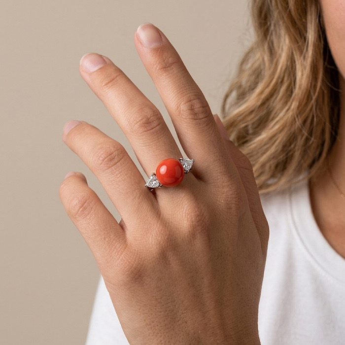 Anello Diamanti Trillion e Corallo Rosso Sardegna- Top Jewelry - immagine 2